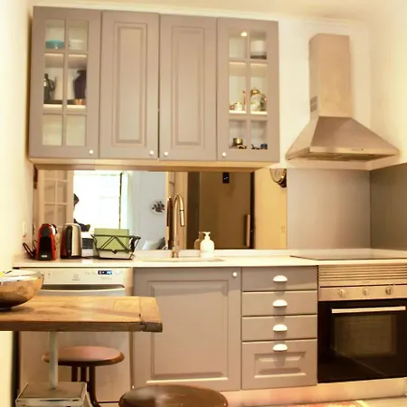 Elegant With Private Jacuzzi Apartament *