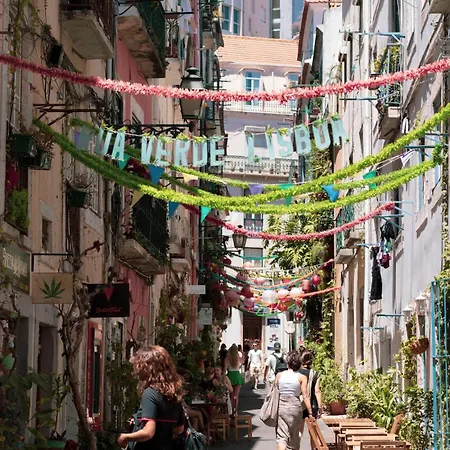 Elegant With Private Jacuzzi شقة *