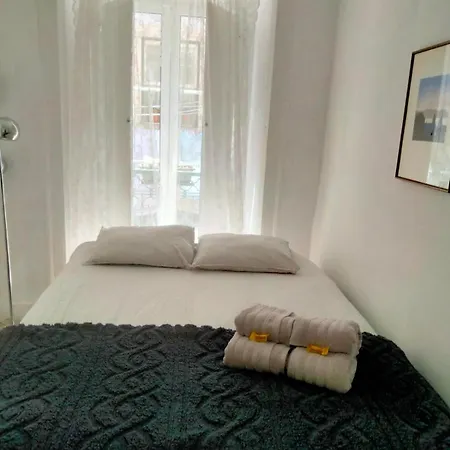 Elegant With Private Jacuzzi Apartament