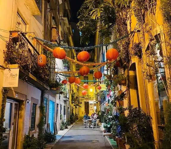 Elegant With Private Jacuzzi شقة