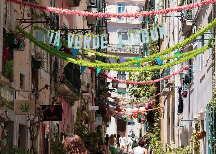 Elegant With Private Jacuzzi Apartment *